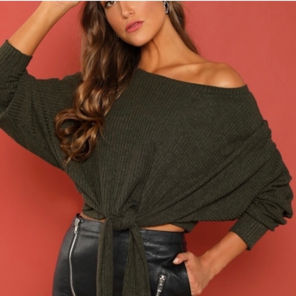 Crop style long sleeve army green top - Picture 1 of 8